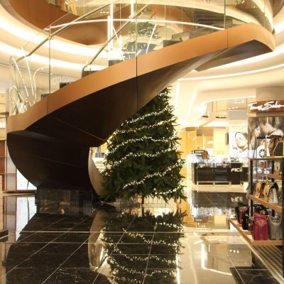 Escalera Diseño – centro comercial