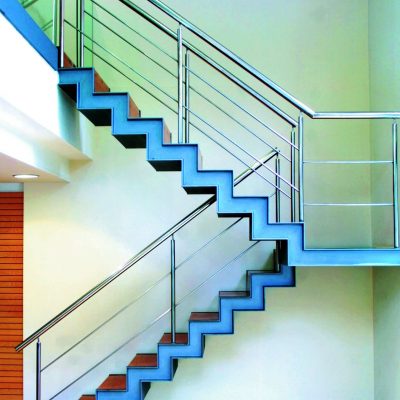 Escalera Diseño – en concesionario vista lateral